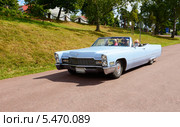 Старинный автомобиль «Кадиллак» (Cadillac) (2013 год). Редакционное фото, фотограф Валерия Попова / Фотобанк Лори