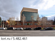 Москва, здание посольства США на Конюшковской улице осенним днем (2012 год). Стоковое фото, фотограф Анна Мартынова / Фотобанк Лори