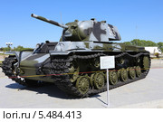 Тяжелый танк КВ-1 образца 1939 г. в музее военной техники «Боевая слава Урала», город Верхняя Пышма (2013 год). Редакционное фото, фотограф Алексей Гусев / Фотобанк Лори