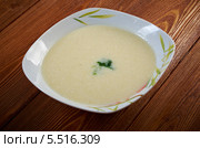 Вишисуаз (Vichyssoise), традиционный французский луковый суп. Стоковое фото, фотограф Александр Fanfo / Фотобанк Лори