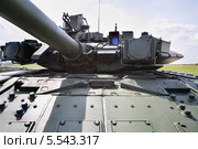 Танковая башня крупным планом. Второй Международный форум технологий машиностроения 2012, 25 июня 2012 года в подмосковном Жуковском, Россия. Редакционное фото, фотограф Losevsky Pavel / Фотобанк Лори