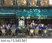 Брассерия «Дё-Гарсон» (Brasserie Le Deux Garçons), Экс-ан-Прованс (Aix-en-Provence), Франция, Прованс (2013 год). Редакционное фото, фотограф Анна Мишина / Фотобанк Лори