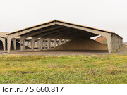 Зернохранилище. Ростовская область, Семикаракорский район, Кузнецовское поселение. (2013 год). Стоковое фото, фотограф Владимир Шевцов / Фотобанк Лори