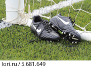 Черные кожаные бутсы NIKE (2013 год). Редакционное фото, фотограф Анатолий Матвейчук / Фотобанк Лори
