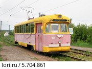 Трамвай РВЗ-6М, Салават, Россия (2008 год). Редакционное фото, фотограф Art Konovalov / Фотобанк Лори