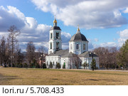 Город Москва. Церковь иконы Божией Матери Живоносный Источник в музее-заповеднике Царицыно (2014 год). Редакционное фото, фотограф Сергей Лаврентьев / Фотобанк Лори