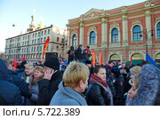 18 марта 2014, Конюшенная площадь, Санкт-Петербург, Россия: Митинг, посвящённый присоединению Крыма и Севастополя к России. Редакционное фото, фотограф Светлана Кудрина / Фотобанк Лори