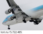 Boeing 747 (бортовой HL7603) авиакомпании Korean Air на посадке в Шереметьеве (2014 год). Редакционное фото, фотограф Alexei Tavix / Фотобанк Лори