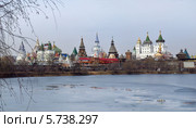 Панорама Измайловского кремля. Вид с Серебряного острова в марте (2014 год). Редакционное фото, фотограф Самойлова Екатерина / Фотобанк Лори