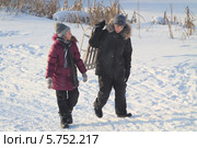 Кай и Герда с санками (2013 год). Редакционное фото, фотограф Анатолий Матвейчук / Фотобанк Лори