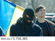 Радикалы "Правого сектора" на митинге-марше, посвященном дню памяти - 40 дней со дня гибели "Небесной сотни" (2014 год). Редакционное фото, фотограф KEN VOSAR / Фотобанк Лори
