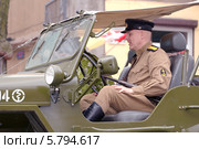 Реконструкция парада 10 апреля 1944 года посвященная 70-ой годовщина освобождения Одессы от немецко-фашистских захватчиков (2014 год). Редакционное фото, фотограф KEN VOSAR / Фотобанк Лори