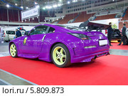 Nissan 350z на выставке "Мир автомобиля 2014". Вид сзади 3/4. Редакционное фото, фотограф Виктор Карасев / Фотобанк Лори