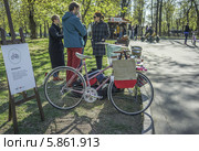 Пункт велопроката в Краснопресненском парке (2014 год). Редакционное фото, фотограф Виктор Тараканов / Фотобанк Лори