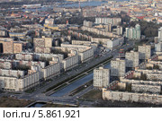 Санкт-Петербург. Перспектива набережной реки Смоленки. Декабристов (слева) и Васильевский (справа) острова. (2014 год). Стоковое фото, фотограф Александр Тарасенков / Фотобанк Лори