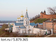 Храм святого пророка божьего Илии и вид на Нижегородский кремль (2014 год). Редакционное фото, фотограф Ален Лагута / Фотобанк Лори