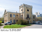 Усадьба Новознаменка - Готический дом. Санкт-Петербург (2014 год). Редакционное фото, фотограф Александр Щепин / Фотобанк Лори