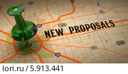 Зеленая канцелярская кнопка воткнута в карту с надписью New Proposals. Стоковая иллюстрация, иллюстратор Илья Урядников / Фотобанк Лори