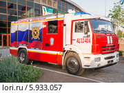 Пожарная автоцистерна на базе шасси КАМАЗ (АЦ 3,2-40/4) на выставке 2014 ВДНХ. Редакционное фото, фотограф Владимир Князев / Фотобанк Лори