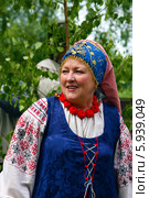 Праздник Троица В России, фольклор и народные гуляния (2013 год). Редакционное фото, фотограф ElenArt / Фотобанк Лори