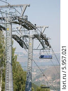 Канатная дорога в фанпарке "Бобровый лог" (2007 год). Редакционное фото, фотограф Вячеслав Зеленин / Фотобанк Лори