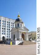 Москва. Храм-часовня Бориса и Глеба на Арбатской площади (2014 год). Стоковое фото, фотограф Елена Коромыслова / Фотобанк Лори