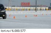 Тест-драйв автомобиля Субару. Автомобиль на снежной площадке (2014 год). Редакционное видео, видеограф Mikhail Erguine / Фотобанк Лори
