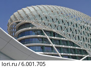 Пятизвездочный отель YAS Viceroy на острове Яс. Абу-Даби, Объединенные Арабские Эмираты (2012 год). Редакционное фото, фотограф Bala-Kate / Фотобанк Лори