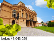Вид театра Юлиуша Словацкого в Кракове (2013 год). Стоковое фото, фотограф Сергей Новиков / Фотобанк Лори