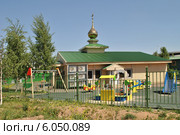 Временный храм строящейся церкви Димитрия Донского в Северном Бутове в Москве (2014 год). Стоковое фото, фотограф lana1501 / Фотобанк Лори