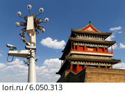 Ворота Zhengyangmen (Qianmen) в южной части площади Тяньаньмэнь в Пекине, Китай (коллаж) (2013 год). Стоковое фото, фотограф Владимир Журавлев / Фотобанк Лори