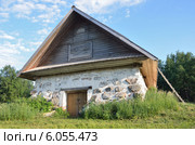 Амбар 19 века в Исаковском скиту на Соловках (2013 год). Стоковое фото, фотограф Овчинникова Ирина / Фотобанк Лори
