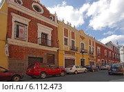 Улица города Puebla de Zaragoza, Мексика (2011 год). Редакционное фото, фотограф Юлия Белоусова / Фотобанк Лори