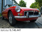 A sports car MG MGB 1800 convertible (2014 год). Редакционное фото, фотограф Sergey Kohl / Фотобанк Лори