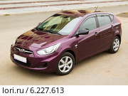 Автомобиль Hyundai Solaris (Южная Корея) (2014 год). Редакционное фото, фотограф Артём Крылов / Фотобанк Лори