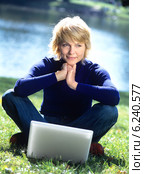 Woman in the park. Стоковое фото, агентство BE&W Photo / Фотобанк Лори