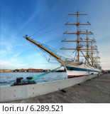 Парусник "Мир" в Петербурге (2014 год). Редакционное фото, фотограф Алексей Марголин / Фотобанк Лори
