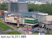 Санкт-Петербург. Торговый центр "Капитолий" на Коломяжском проспекте. (2014 год). Редакционное фото, фотограф Александр Тарасенков / Фотобанк Лори