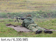 Пулеметчик в поле. Стоковое фото, фотограф Игорь Долгов / Фотобанк Лори