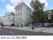 Отделение по делам несовершеннолетних ОМВД России по району Замоскворечье, Москва, Пятницкая ул., 49 строение 1 (2014 год). Редакционное фото, фотограф Алексей Гусев / Фотобанк Лори