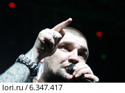 Ростов-на-Дону. Концертный тур "Газгольдер" в поддержку фильма. На снимке: рэп-исполнитель Баста (Василий Вакуленко). (2014 год). Редакционное фото, фотограф Коверзнев Алексей / Фотобанк Лори