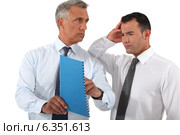 Businessman reprimanding his employee. Стоковое фото, фотограф Phovoir Images / Фотобанк Лори