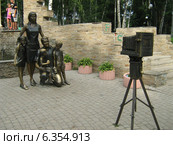 Белгород, скульптурная композиция «Семья и материнство» (2011 год). Редакционное фото, фотограф irisff / Фотобанк Лори