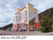 Гостиница Маяк, поселок Листвянка, озеро Байкал (2014 год). Редакционное фото, фотограф Некрасов Андрей / Фотобанк Лори