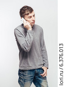 Man using a mobile phone. Стоковое фото, агентство Ingram Publishing / Фотобанк Лори