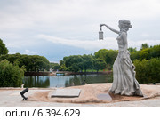 Скульптура «Бегущая по волнам» в Кирове (Вятке) (2013 год). Редакционное фото, фотограф Ольга Визави / Фотобанк Лори