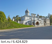 Церковь Варлаама Хутынского весной (Псков) (2014 год). Стоковое фото, фотограф Валентина Троль / Фотобанк Лори