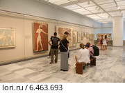 Фрески Минойского Дворца в Кноссе в археологическом музее Ираклиона, Крит, Греция (2014 год). Редакционное фото, фотограф Алексей Гусев / Фотобанк Лори