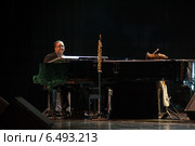 Kenny G / Кенни Джи и его группа (2014 год). Редакционное фото, фотограф Галина Попова / Фотобанк Лори