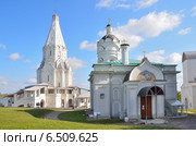Церкви Георгия Победоносца и Вознесения Господня, Коломенское, Москва (2014 год). Редакционное фото, фотограф Овчинникова Ирина / Фотобанк Лори